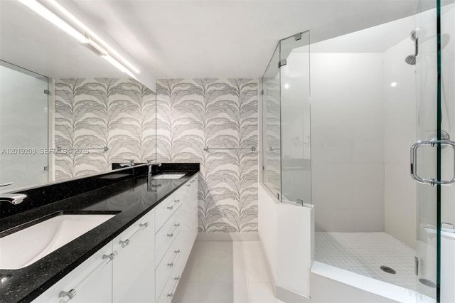1000 Quayside Ter 901, Miami, FL 33138