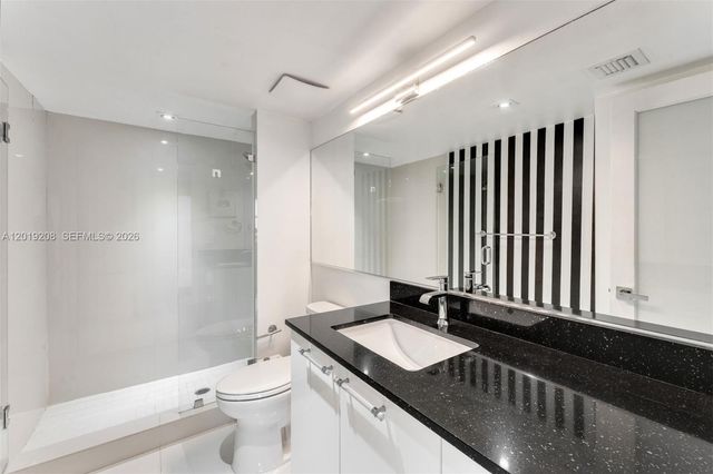 1000 Quayside Ter 901, Miami, FL 33138
