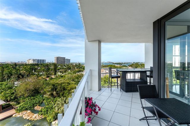1000 Quayside Ter 901, Miami, FL 33138