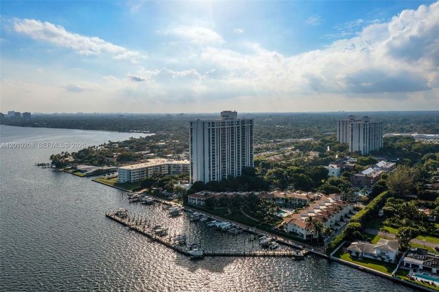 1000 Quayside Ter 901, Miami, FL 33138