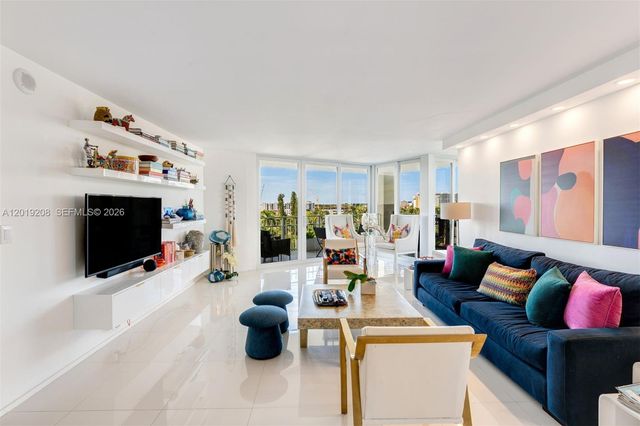 1000 Quayside Ter 901, Miami, FL 33138