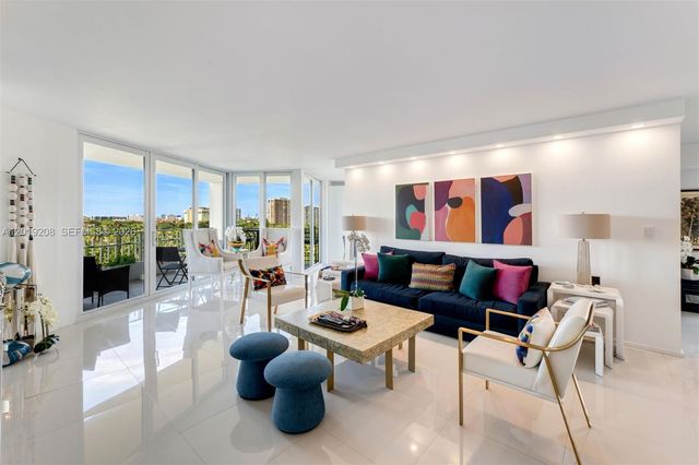 1000 Quayside Ter 901, Miami, FL 33138