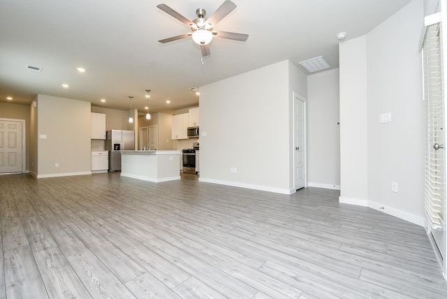 2022 W Darlington Oak Court, Conroe, TX 77304