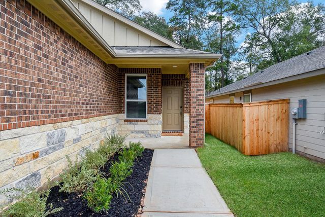 2022 W Darlington Oak Court, Conroe, TX 77304