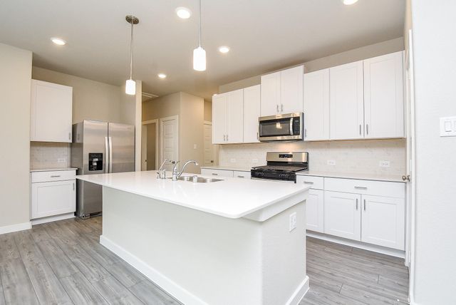 2022 W Darlington Oak Court, Conroe, TX 77304