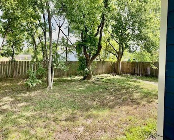 433 Calloway Street, Houston, TX 77029