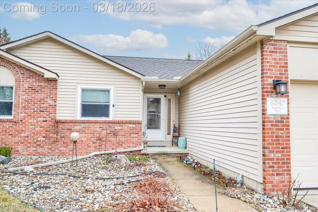 6047 Hearthside Place, Grand Blanc Charter Township, MI 48439