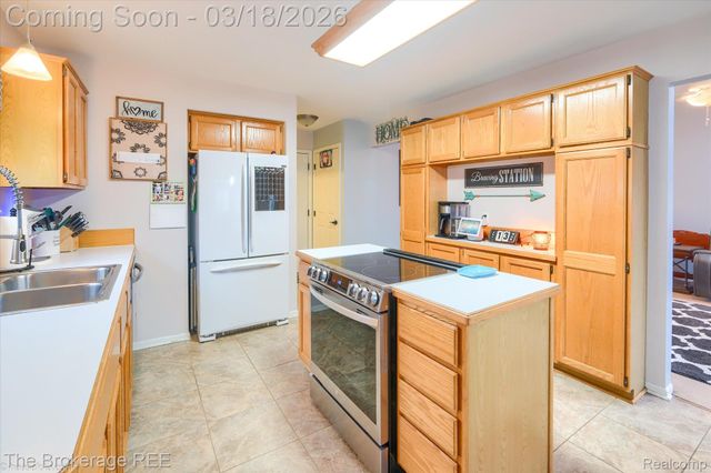 6047 Hearthside Place, Grand Blanc Charter Township, MI 48439