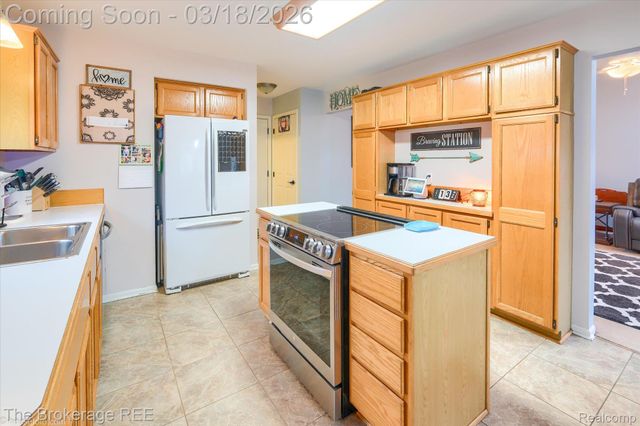 6047 Hearthside Place, Grand Blanc Charter Township, MI 48439