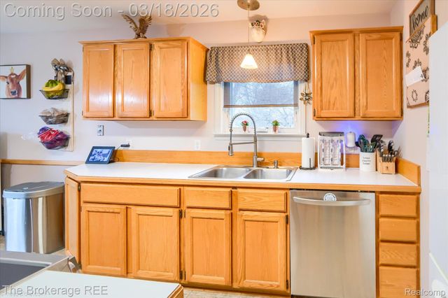 6047 Hearthside Place, Grand Blanc Charter Township, MI 48439