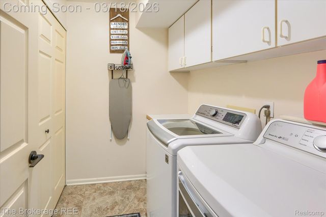 6047 Hearthside Place, Grand Blanc Charter Township, MI 48439