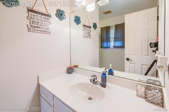 6047 Hearthside Place, Grand Blanc Charter Township, MI 48439