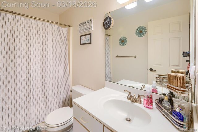 6047 Hearthside Place, Grand Blanc Charter Township, MI 48439