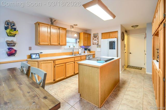 6047 Hearthside Place, Grand Blanc Charter Township, MI 48439