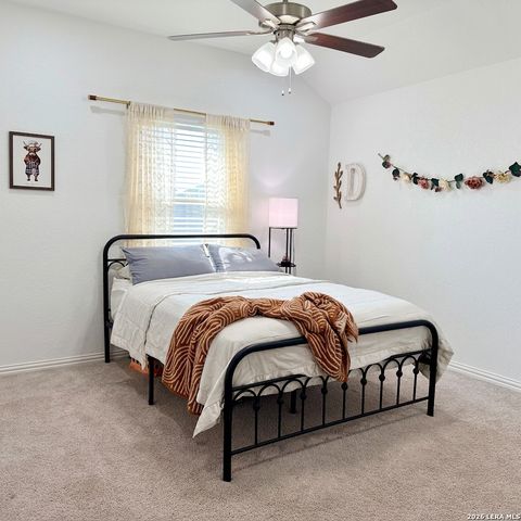727 NAVARRO ST, New Braunfels, TX 78132