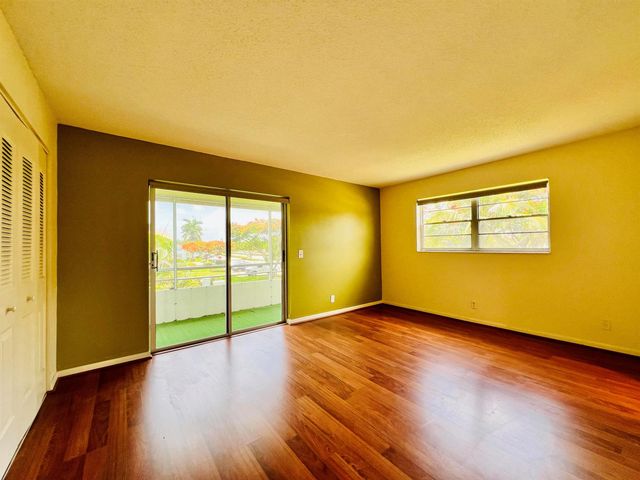 339 Windsor O, West Palm Beach, FL 33417