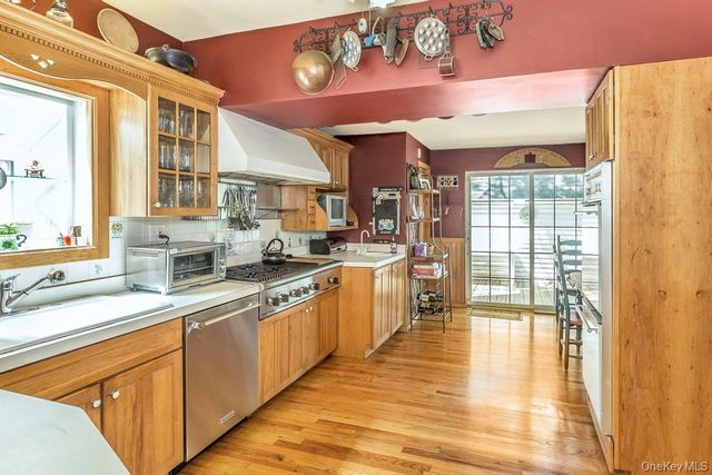 156-17 33rd Avenue, Flushing, NY 11354