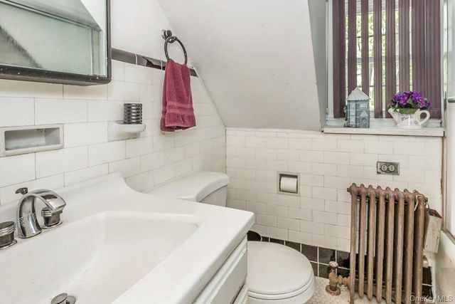 156-17 33rd Avenue, Flushing, NY 11354