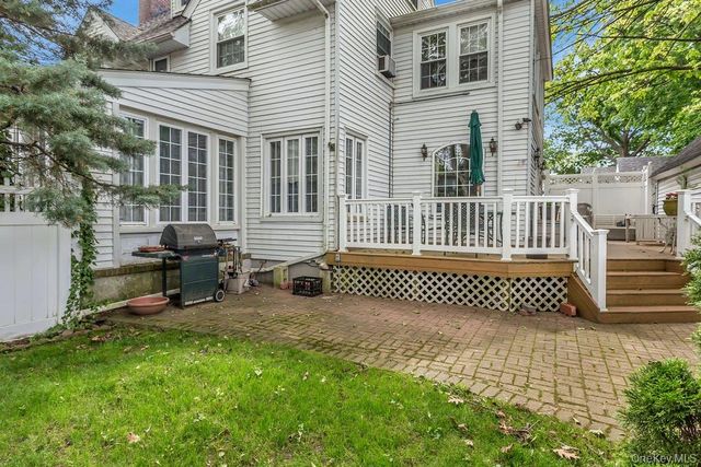 156-17 33rd Avenue, Flushing, NY 11354