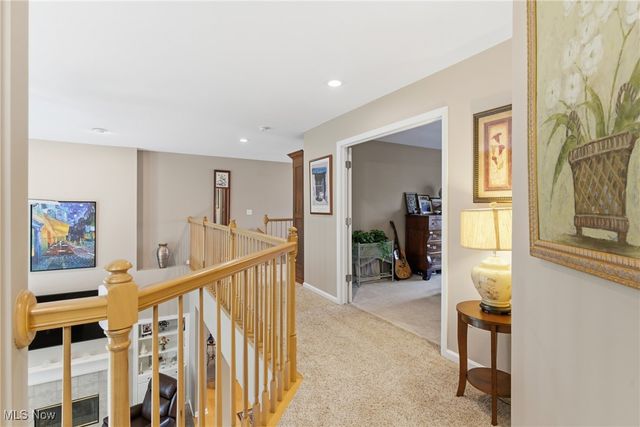 1390 Silverdale Circle, Twinsburg, OH 44087