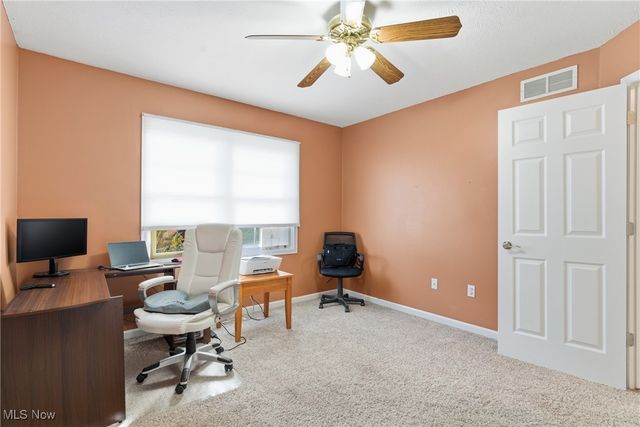 1390 Silverdale Circle, Twinsburg, OH 44087