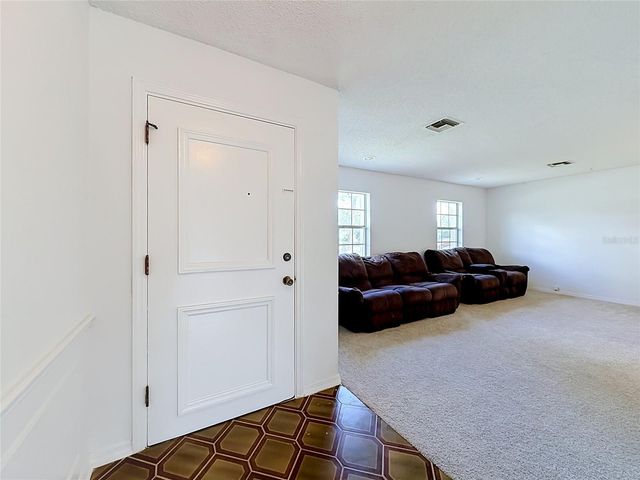 5310 NADINE STREET, Orlando, FL 32807