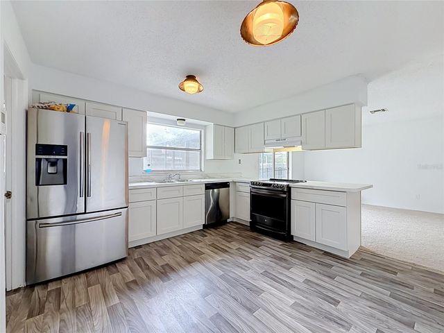 5310 NADINE STREET, Orlando, FL 32807
