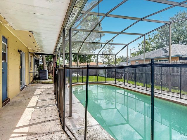 5310 NADINE STREET, Orlando, FL 32807