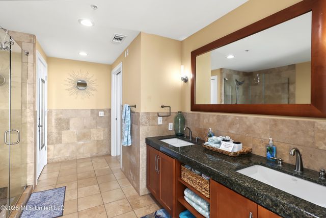 2060 Beach Boulevard, 605, Biloxi, MS 39531