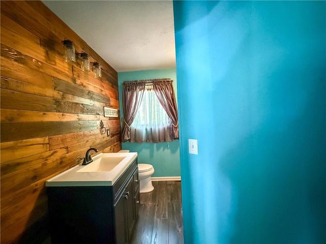 5538 SE Lakeview Drive, Lathrop, MO 64465
