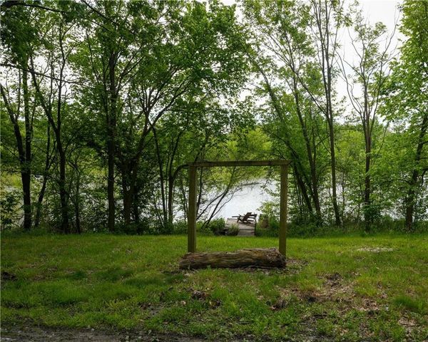 5538 SE Lakeview Drive, Lathrop, MO 64465