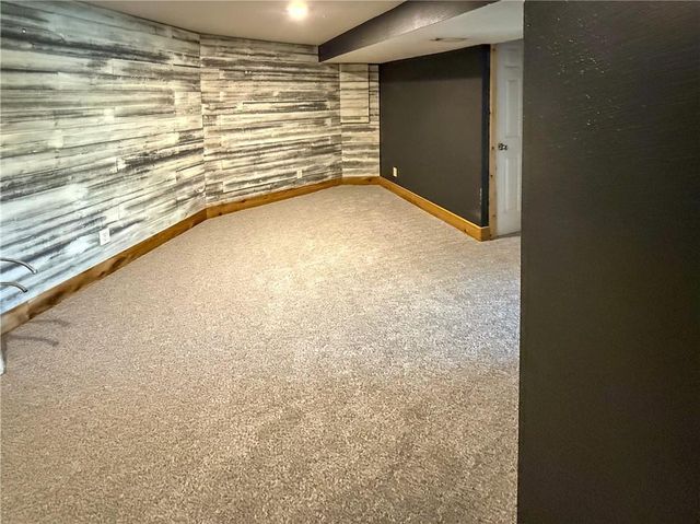 5538 SE Lakeview Drive, Lathrop, MO 64465