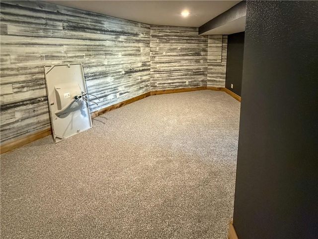 5538 SE Lakeview Drive, Lathrop, MO 64465
