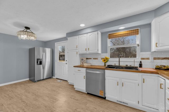 1364 Karahill Drive, Forest Park, OH 45240