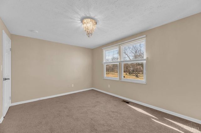 1364 Karahill Drive, Forest Park, OH 45240