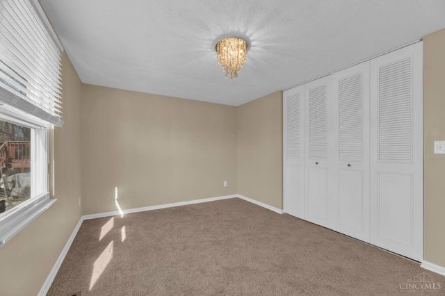 1364 Karahill Drive, Forest Park, OH 45240