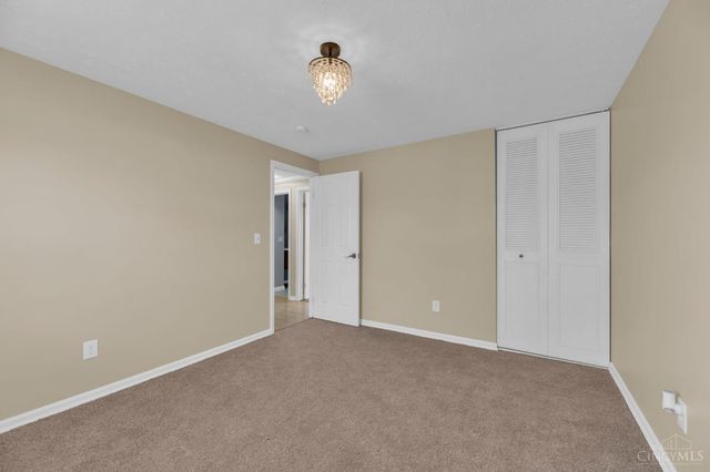 1364 Karahill Drive, Forest Park, OH 45240