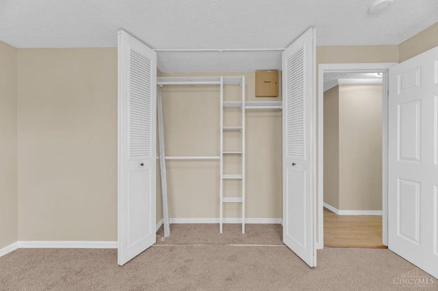 1364 Karahill Drive, Forest Park, OH 45240