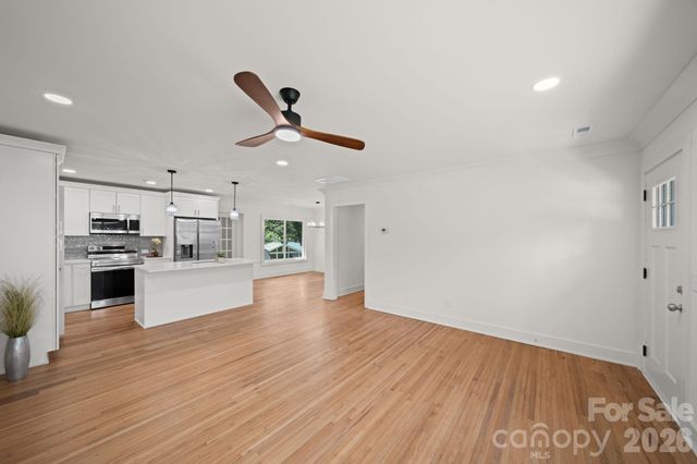 1041 Watts Drive, Charlotte, NC 28216