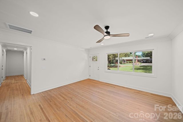 1041 Watts Drive, Charlotte, NC 28216