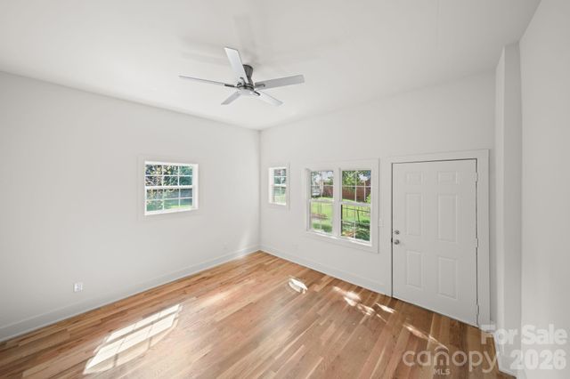 1041 Watts Drive, Charlotte, NC 28216