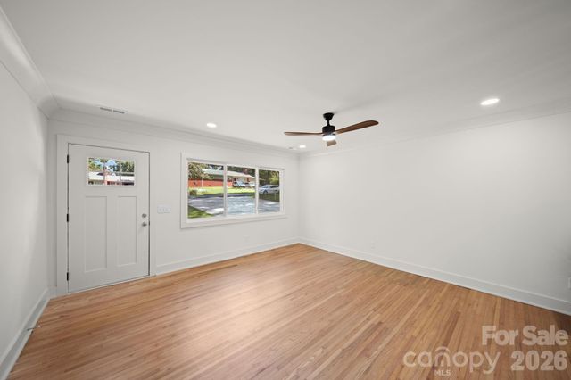 1041 Watts Drive, Charlotte, NC 28216