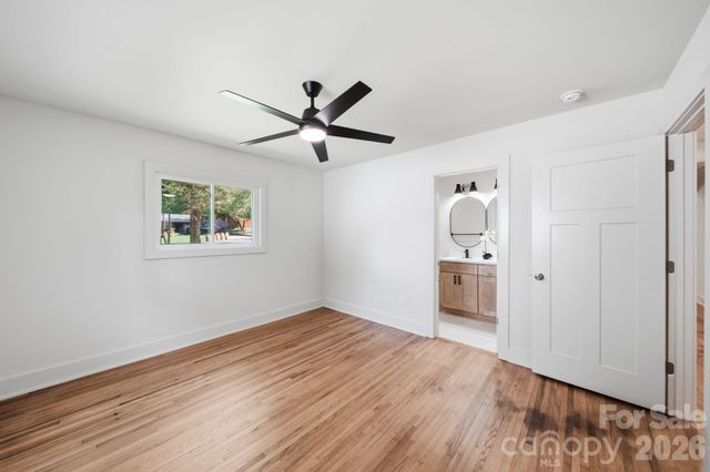 1041 Watts Drive, Charlotte, NC 28216