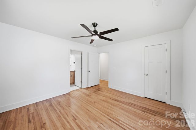 1041 Watts Drive, Charlotte, NC 28216