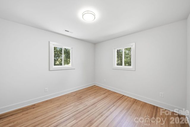 1041 Watts Drive, Charlotte, NC 28216