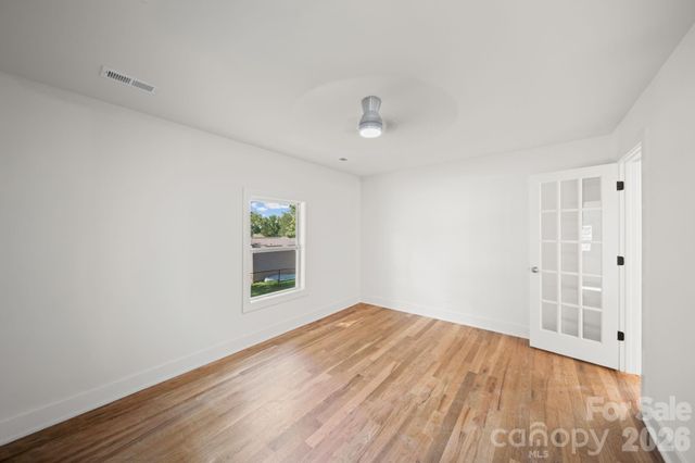 1041 Watts Drive, Charlotte, NC 28216