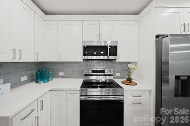 1041 Watts Drive, Charlotte, NC 28216