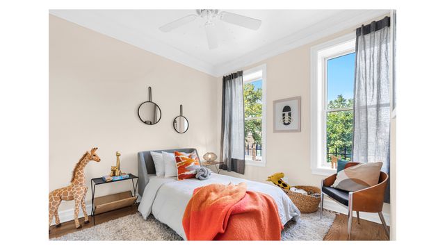 806 HALSEY Street, New York City, NY 11233