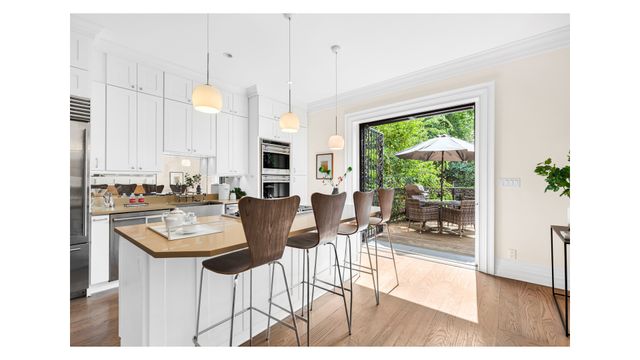 806 HALSEY Street, New York City, NY 11233