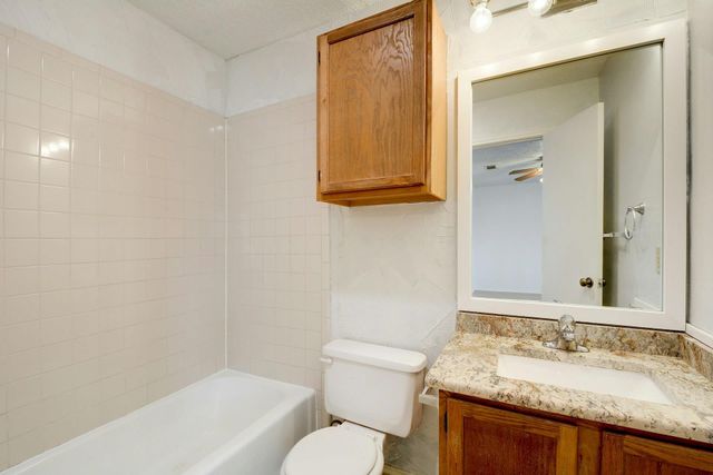 6102 Parkwood DR, Austin, TX 78735